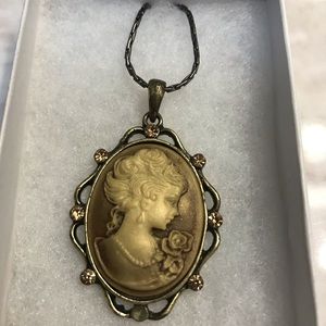 Renaissance porcelain lady necklace